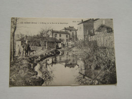 RHONE-COURS-205-L'ETANG DE LA RUE DE LA REPUBLIQUE ANIMEE - Cours-la-Ville