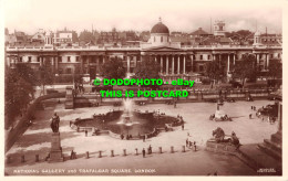 R539733 National Gallery And Trafalgar Square. London. Beagles. RP - Sonstige & Ohne Zuordnung