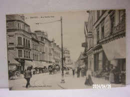 TROYES (Aube) RUE EMILE ZOLA MAGASINS VERSO COUREUR N°78 - Troyes