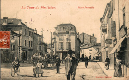 N76 - 38 - LA TOUR DU PIN - Isère - Place Prunelle - La Tour-du-Pin