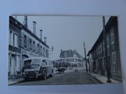 MARNE-CARTE PHOTO GIVRY EN ARGONNE-LOCALISATION A CONFIRMER ANIMEE AUTOBUS GIVRY CHALONS PAR LA MOIVRE - Givry En Argonne