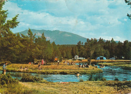 HO 18 - (66) " LA CERDAGNE " - MONT LOUIS - JOIES DU CAMPING AU PLA DE BARRES , AU FOND LE "CAMBRE D'AZE"  - 2 SCANS  - Otros & Sin Clasificación