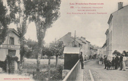 HO 20-(66)  BOURG MADAME  - RUE PRINCIPALE ET DOUANE FRANCAISE - 2 SCANS  - Autres & Non Classés