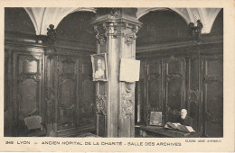 IN 9 - (69)  LYON - ANCIEN HOPITAL DE LA CHARITE- SALLE DES ARCHIVES -   2 SCANS - Lyon 2