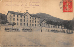 24-5348 :  LES CHASSEURS ALPINS A MENTON. CASERNE - Menton