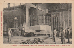 IN 12 - (71) LE CREUSOT - USINES SCHNEIDER - LE PLUS GROS LAMINOIR DU MONDE - LINGOTS SORTANT DU FOUR- 2 SCANS  - Le Creusot