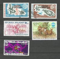 MADAGASCAR POSTE AERIENNE N°153, 154, 156 à 158 Cote 4.40€ - Madagascar (1960-...)