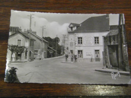 CPA - La Haie Fouassière (44) - Place & Rue De La Gare - 1956- SUP (HV 15) - Other & Unclassified