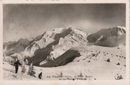 IN 21 - (74) MEGEVE  -   LE MONT BLANC VU DU MASSIF D'ARBOIS - SKIEURS - 2 SCANS  - Megève