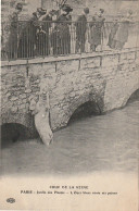 IN 27 -(75) PARIS 1910 - CRUE DE LA SEINE - JARDIN DES PLANTES - L'OURS BLANC CONTE SES PEINES - VISITEURS - 2 SCANS - Inondations De 1910