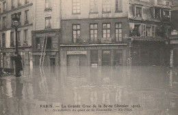IN 27 -(75) PARIS  - INONDATION DU QUAI DE LA TOURNELLE - ECHELLES DE SECOURS- COMMERCE DE  VINS SOUS LES EAUX - 2 SCANS - De Overstroming Van 1910