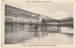 IN 27 -(75) PARIS  - INONDATIONS - LA GARE D'ORLEANS AUSTERLITZ - COUR D'ARRIVEE - 2 SCANS - De Overstroming Van 1910