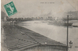 IN 27 -(75) PARIS  -  CRUE DE LA SEINE - PENICHE -  2 SCANS - De Overstroming Van 1910