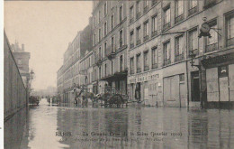IN 27 -(75) CRUE DE LA  SEINE - INONDATION DE LA RUE SURCOUF - CARRIOLE A CHEVAL - 2 SCANS  - Inondations De 1910