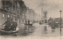 IN 28-(75) PARIS - INONDATIONS - QUAI DES GRANDS AUGUSTINS  - BARQUES - 2 SCANS - Paris Flood, 1910