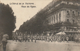 JA 2 - (75) PARIS - LE DEFILE DE LA VICTOIRE (1919) - PLACE DE L'OPERA - 2 SCANS - Sets And Collections