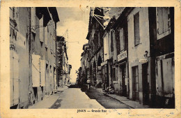 JEGUN (32) Grand Rue Commerces. Trou D'épingle Sur La Carte (voir Scan) - Other & Unclassified