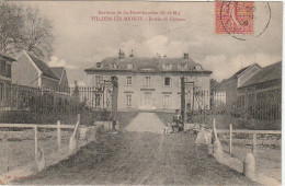 JA 15 -(77) VILLIERS LES MAYETS - ENTREE DU CHATEAU - GARDIEN AVEC CHIEN - 2 SCANS - Other & Unclassified