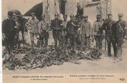 JA 15 -(77) SOLDATS FRANCAIS AFFUBLES DE CASQUES ALLEMANDS A NEUFMONTIERS - 2 SCANS - Autres & Non Classés