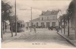 JA 15 -(77) MELUN - LA GARE - TRAMWAY - CALECHES - 2 SCANS - Melun