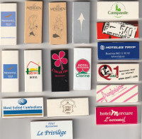 Lot De 17 Boites D'allumettes - Publicitaires - Matchboxes