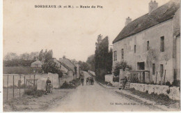 JA 16 -(77) BORDEAUX - ROUTE DU PIN  - VILLAGEOIS - CARRIOLE A CHEVAL - 2 SCANS - Autres & Non Classés