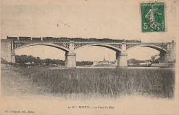 JA 16 - (77) MELUN - LE PONT DU MEE - LOCOMOTIVE , WAGONS - 2 SCANS - Melun