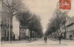 JA 23 -(79) PARTHENAY - AVENUE DE LA GARE (COTE GARE) - 2 SCANS  - Parthenay