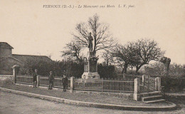 JA 23 -(79) VERNOUX - LE MONUMENT AUX MORTS - 2 SCANS  - Autres & Non Classés