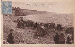 KO 4-(80) ONIVAL - LA PLAGE ET LES FALAISES ( COTE TREPORT )- TENTES CABINES - 2 SCANS  - Onival