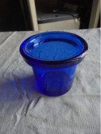 Vintage - Petit Pot En Verre Bleu - Glas & Kristall