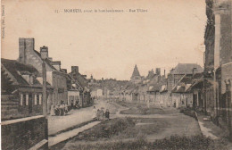 KO 7-(80) MOREUIL , AVANT LE BOMBARDEMENT - RUE THIERS - FEMMES , ENFANTS - 2 SCANS  - Moreuil