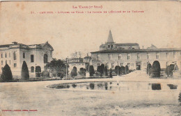 KO 10-(81) CASTRES - L' HOTEL DE VILLE - LE JARDIN DE L' EVECHE ET LE THEATRE - 2 SCANS - Castres