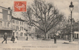 KO 12-(81) LABRUGUIERE -  LE KIOSQUE ET ENTREE DU BOULEVARD - 2 SCANS - Labruguière