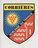 Autocollant  "Corbières Noblesse Du Terroir" Blason écusson Adhésif Silhouette Tou Château Fort - Autres & Non Classés