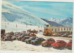 Hautes  Pyrénées : ARGELES GAZOST :  Station De  Ski Du Hautacam , Voitures Renault , Cocinelle,peugeot... - Argeles Gazost