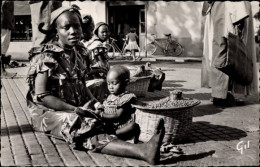 CPA Senegal, Marchandes De Cacahuetes, Mutter Mit Kind, Porträt, Fahrräder - Senegal