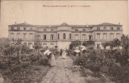 KO 19-(82) VALENCE D' AGEN - L ' HOSPICE - RELIGIEUSES AU JARDIN - 2 SCANS - Valence