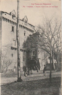 KO 19-(82) VAREN - PORTE FORTIFIEE DU CHATEAU - VILLAGEOIS - 2 SCANS  - Autres & Non Classés