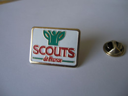 SCOUTS DE FRANCE - Associations