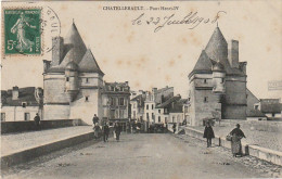 LE 10-(86) CHATELLERAULT - PONT HENRI IV - ANIMATION - 2 SCANS - Chatellerault