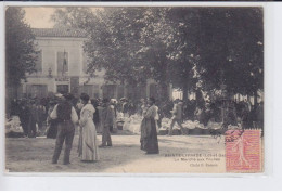 SAINTE-LIVRADE: Le Marché Aux Prunes, Mairie - état - Autres & Non Classés