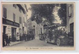 LA LOUVESC - Arrivée De L'autobus - état - La Louvesc