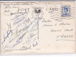 SPORTS - RUGBY : Carte Postale Avec Autographe Du XV De France 1960 - état (petites Déchirures En Haut De La Carte) - Rugby