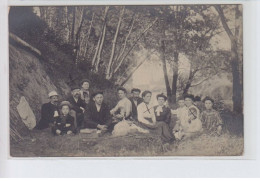 LEVALLOIS PERRET: Personnages, Picnic - Très Bon état - Levallois Perret