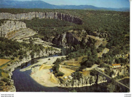 07 Les Gorges De L'Ardèche Le Cirque De CHAUZON Vers Ruoms En 1990 - Ruoms