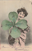 HO Nw (7) " JE PORTE BONHEUR " - FEMME ET TREFLE A QUATRE FEUILLES GEANT - CARTE COLORISEE - BERGERET , NANCY - 2 SCANS - Nieuwjaar