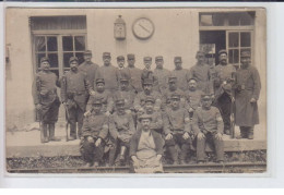 SYNDICAT-SAINT-AME: Carte Photo De Militaires à La Gare - Très Bon état - Altri & Non Classificati