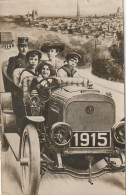 HO Nw (10) GUERRE 1914 /15 - LE ROI ALBERT 1er ET SA FAMILLE EN AUTOMOBILE VERS LAEKEN - 2 SCANS - Personnages