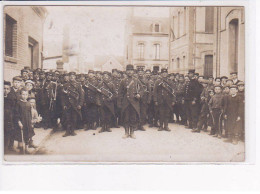 MERU - Carte Photo - Militaires - Grèves - Très Bon état - Meru